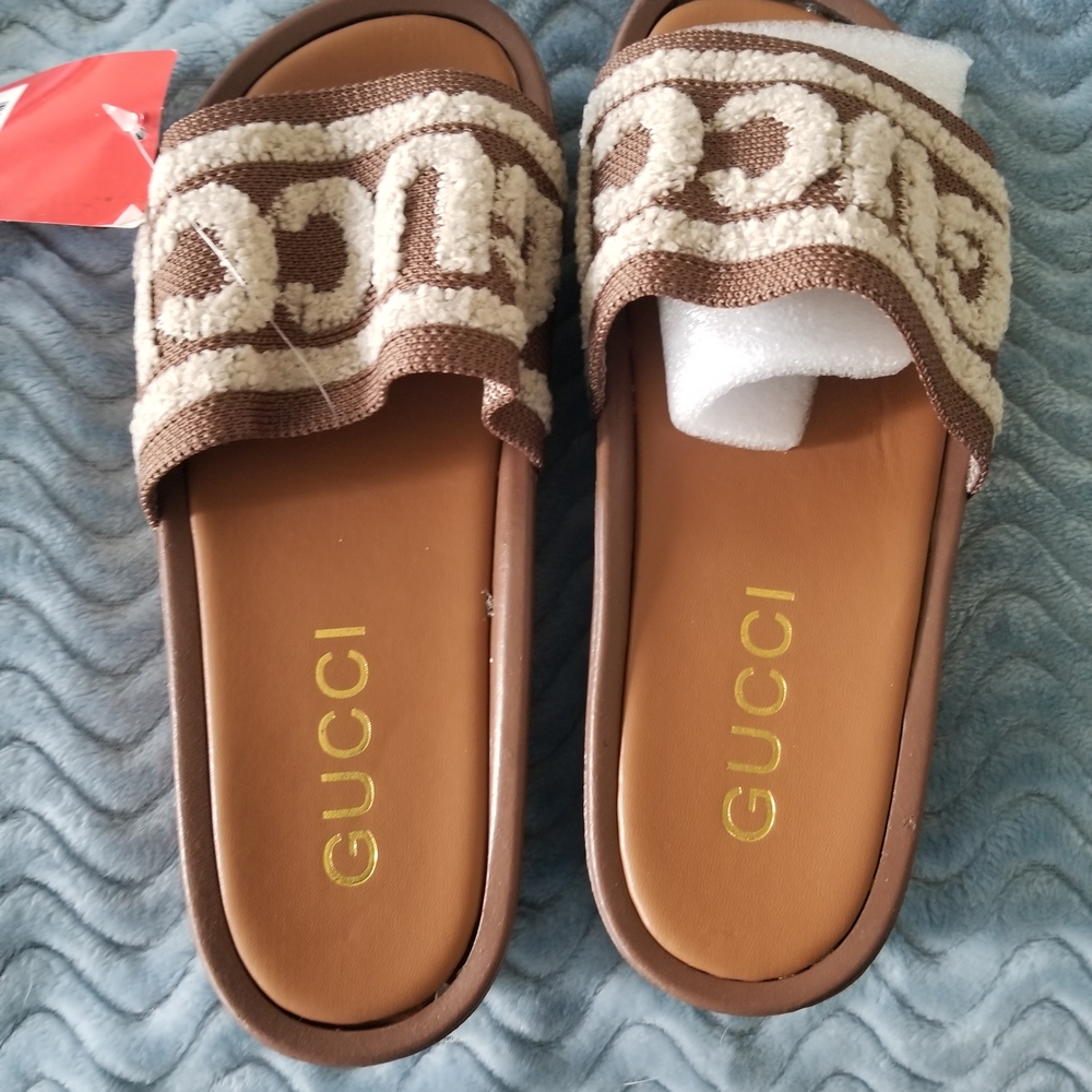 Inspired Women's Tan and Cream Slide Sandals